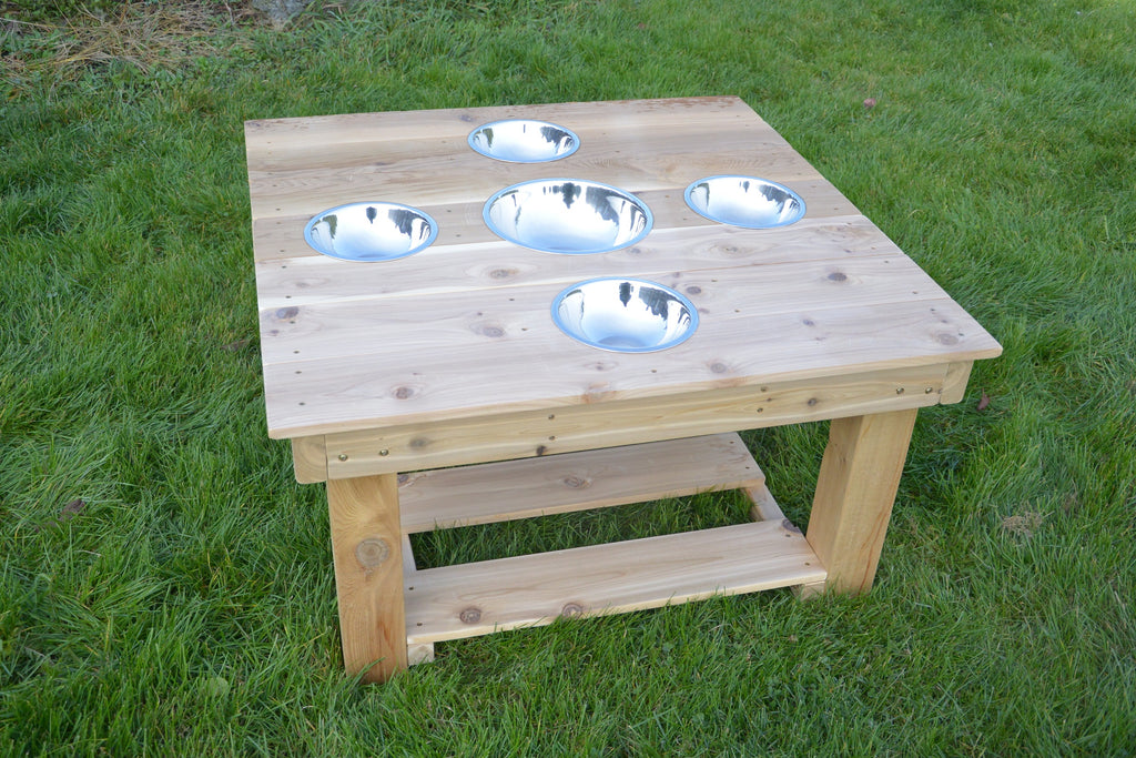 Outdoor Messy Activity Table With 5 Metal Bowls